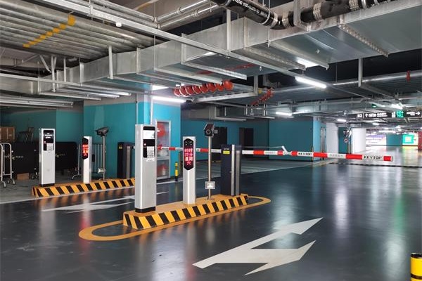 科拓股份智慧停車解決方案成功落地武漢華潤萬象城