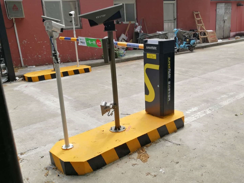 江蘇南京航空航天大學(xué)(將軍路校區(qū))停車場(chǎng)收費(fèi)管理系統(tǒng)及設(shè)備案例