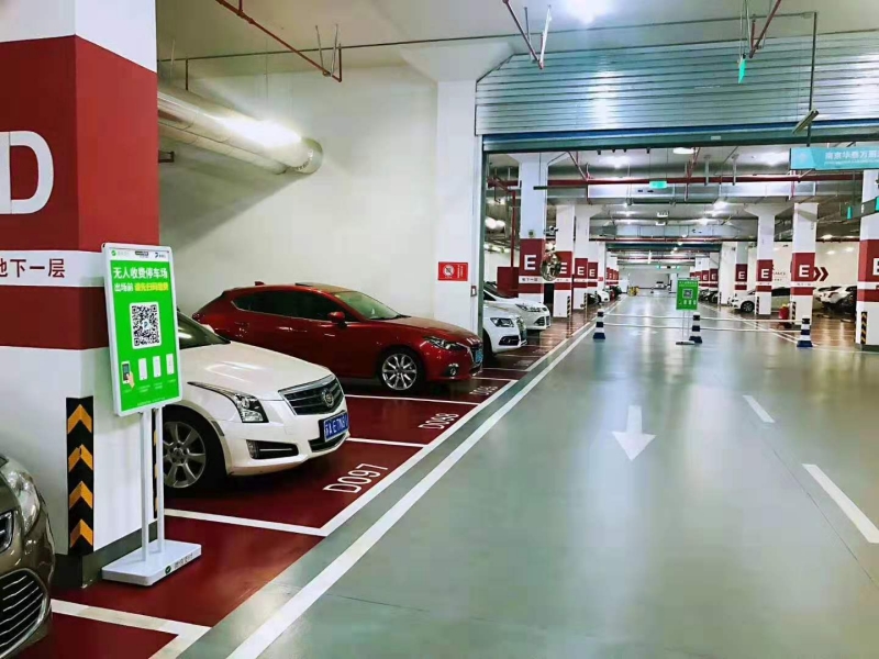 江蘇南京華泰萬(wàn)麗酒店停車場(chǎng)收費(fèi)管理系統(tǒng)及設(shè)備案例