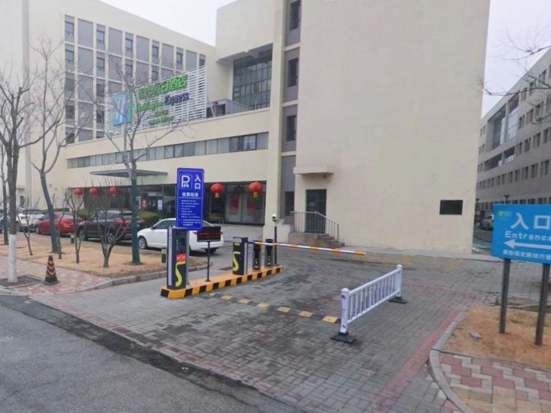 天津東麗智選假日酒店(空港店)停車場(chǎng)收費(fèi)管理系統(tǒng)及設(shè)備案例