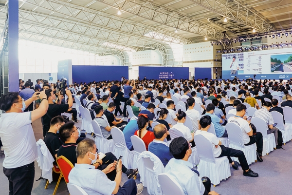 星星充電亮相上海國際充電樁及換電站展覽會，展示創(chuàng)新解決方案