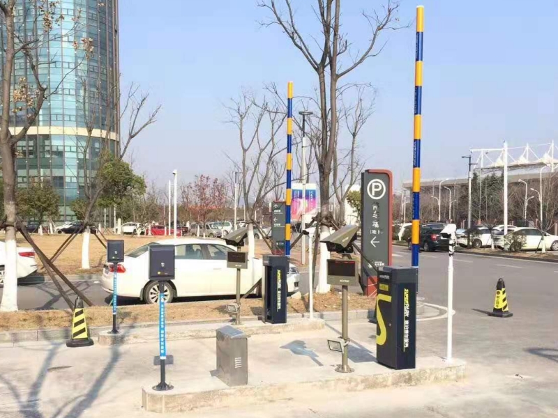 江蘇南京醫(yī)科大學(xué)附屬逸夫醫(yī)院停車場收費管理系統(tǒng)及設(shè)備案例