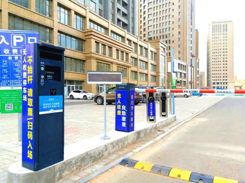 內(nèi)蒙古成吉思汗東街公園一號樓停車場收費管理系統(tǒng)及設備案例