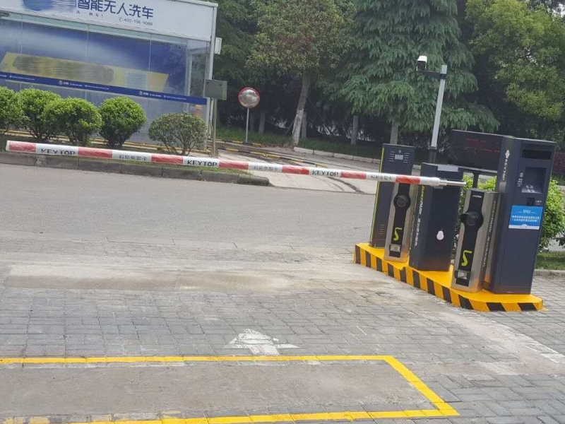 南京中國綠化博覽園云快充停車場收費(fèi)管理系統(tǒng)及設(shè)備案例