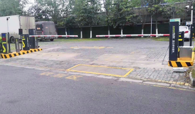 南京中國綠化博覽園云快充停車場收費(fèi)管理系統(tǒng)及設(shè)備案例