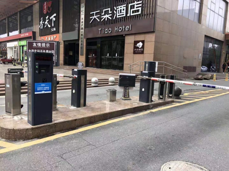 安徽合肥環(huán)球金融廣場停車場收費管理系統(tǒng)及設(shè)備案例