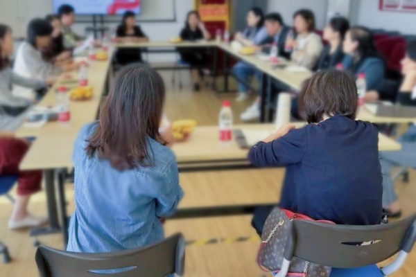 小區(qū)多元合作解決停車難題，上海寶山區(qū)合理推動(dòng)社區(qū)治理創(chuàng)新發(fā)展