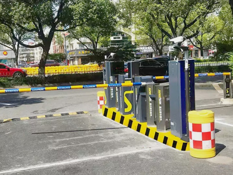浙江義烏賓王158文創(chuàng)園停車場道閘系統(tǒng)及設(shè)備案例
