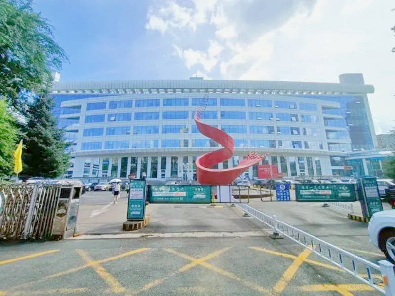 哈爾濱黑龍江省圖書館停車場道閘系統(tǒng)及設(shè)備案例