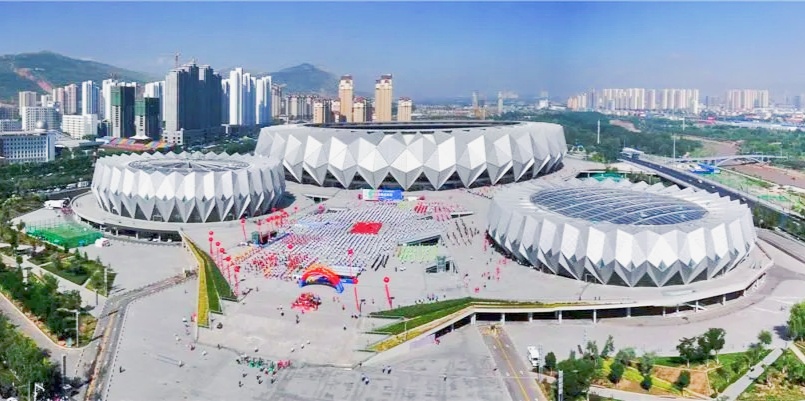 青海西寧青海體育中心停車場(chǎng)道閘系統(tǒng)及設(shè)備案例