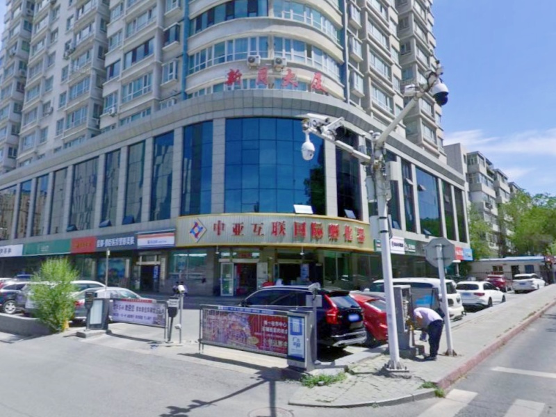 新疆烏魯木齊新月大廈停車場收費管理系統(tǒng)及設(shè)備案例