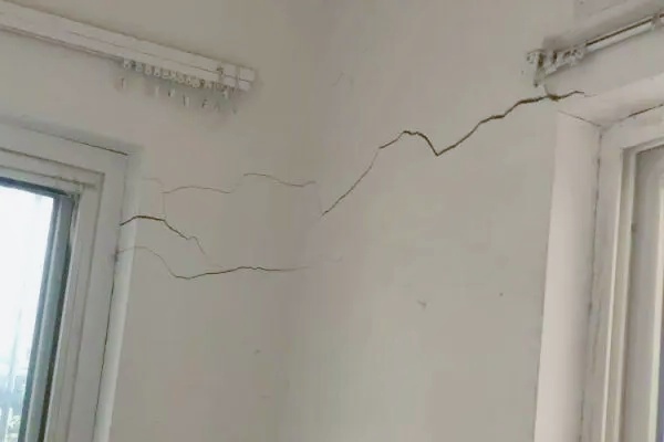 杭州學院路99號院地下停車場施工導致房屋安全問題至今未解決