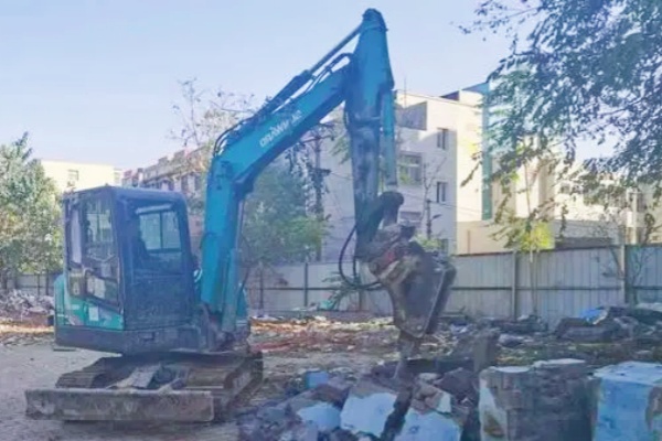 垃圾場(chǎng)變身停車場(chǎng)：創(chuàng)新微改造解決停車難題，讓城市環(huán)境煥然一新