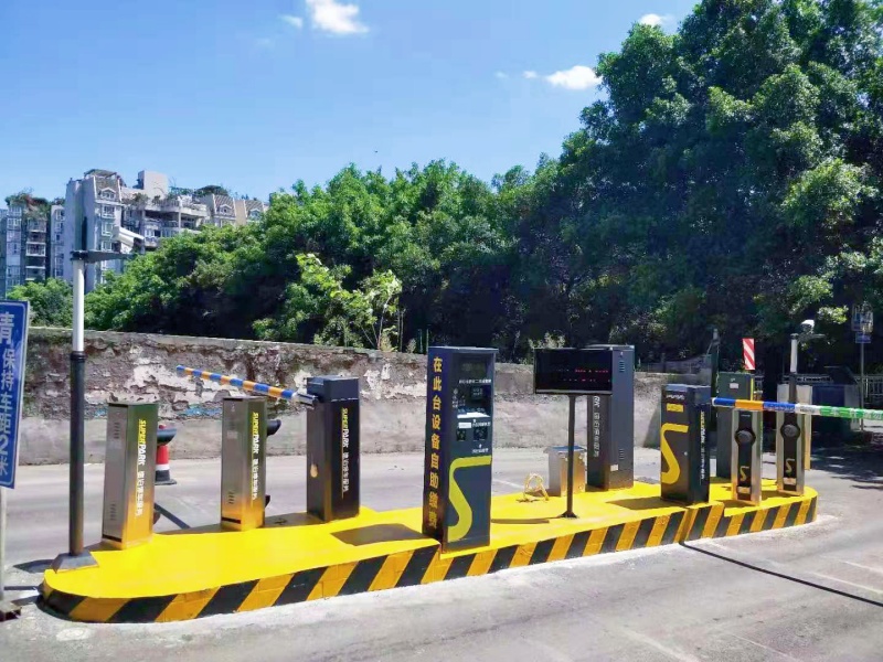 重慶水木天地廣場停車場道閘系統(tǒng)及設備案例