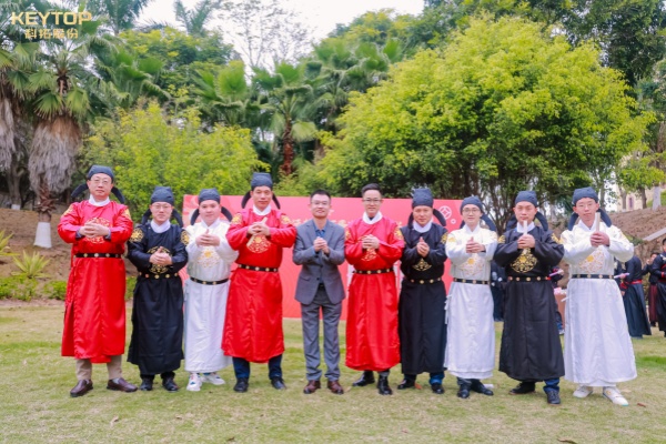 科拓股份舉辦“初心如磐·筑夢遠(yuǎn)航”主題年會，國潮游園會