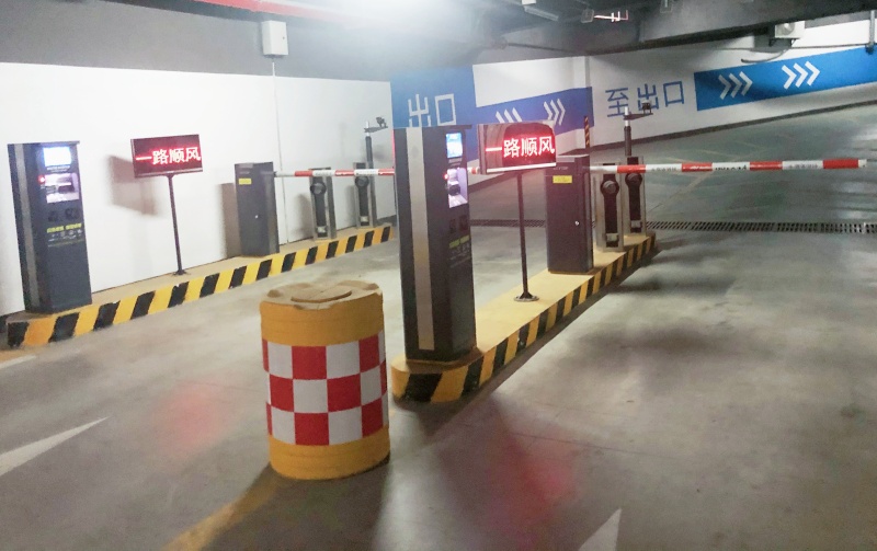 浙江杭州龍湖蔣村西溪天街停車場(chǎng)收費(fèi)管理系統(tǒng)及設(shè)備案例