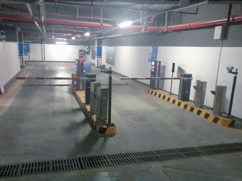 浙江杭州龍湖蔣村西溪天街停車場(chǎng)收費(fèi)管理系統(tǒng)及設(shè)備案例