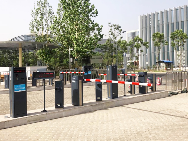 北京騰訊總部大廈停車(chē)場(chǎng)收費(fèi)管理系統(tǒng)及設(shè)備案例