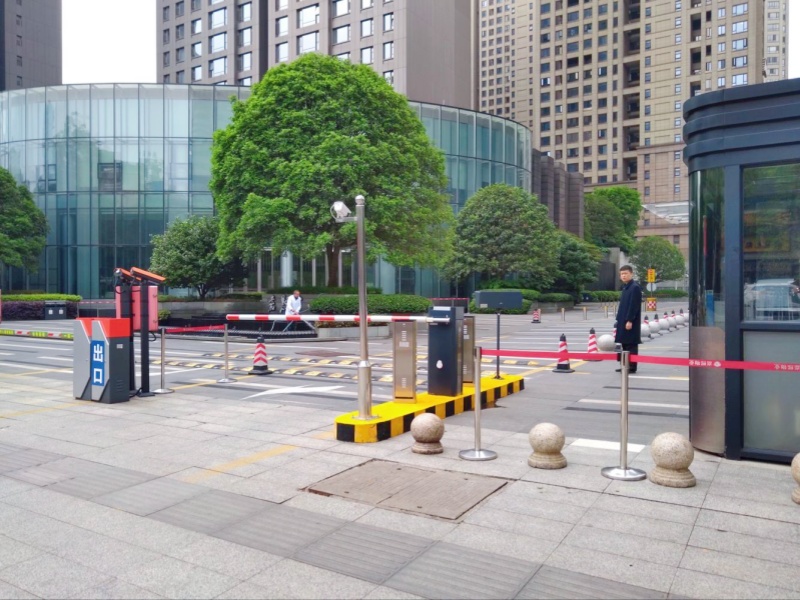 湖南長沙嘉熙中心停車場收費(fèi)管理系統(tǒng)及設(shè)備案例