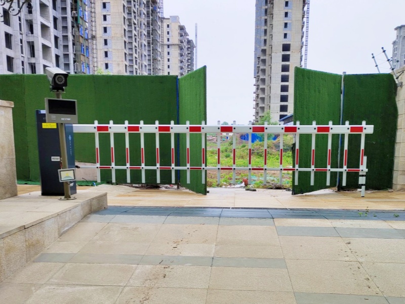 河南鄭州名門紫園停車場收費管理系統(tǒng)及設(shè)備案例