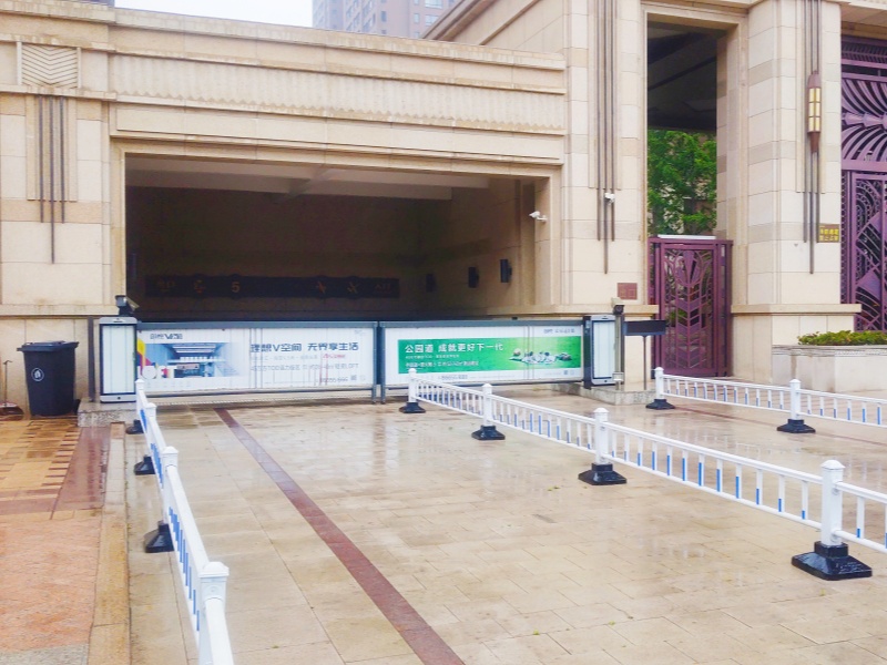 河南鄭州朗悅公園道1號停車場收費管理系統(tǒng)及設(shè)備案例