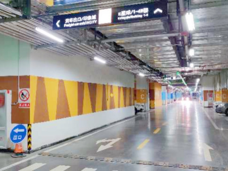 山東濟(jì)南聚隆廣場(chǎng)停車場(chǎng)收費(fèi)管理系統(tǒng)及設(shè)備案例