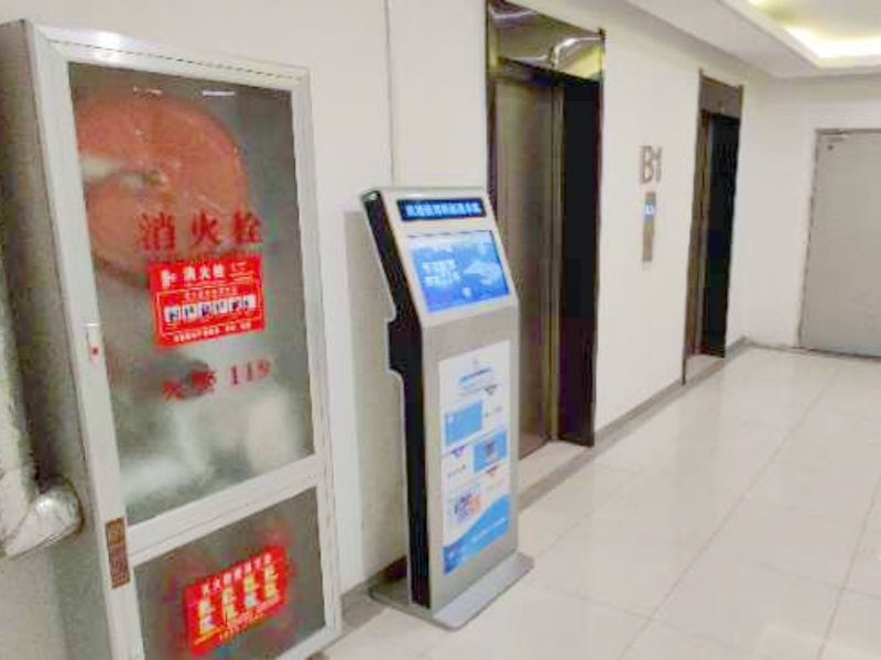 山東濟(jì)南聚隆廣場(chǎng)停車場(chǎng)收費(fèi)管理系統(tǒng)及設(shè)備案例