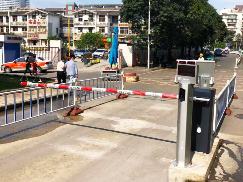 福建醫(yī)科大學(xué)附屬第一醫(yī)院停車場收費(fèi)管理系統(tǒng)及設(shè)備案例