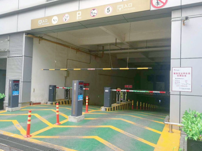 上海曹路寶龍廣場停車場收費管理系統(tǒng)及設(shè)備案例