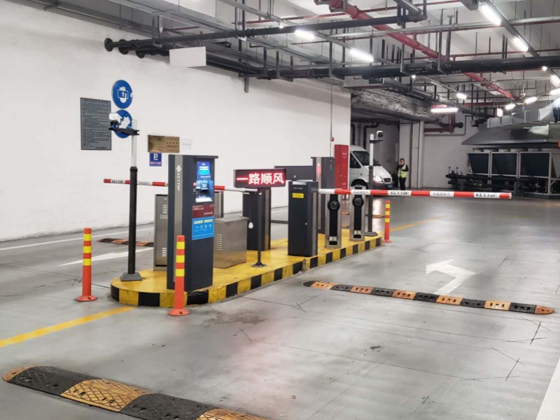 上海虹橋天地購物中心停車場收費管理系統(tǒng)及設備案例