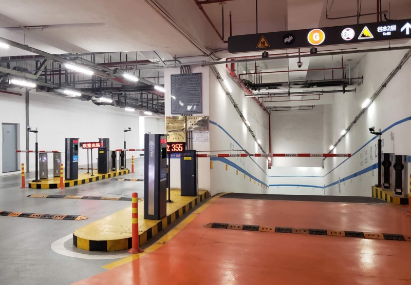 上海虹橋天地購物中心停車場收費管理系統(tǒng)及設備案例