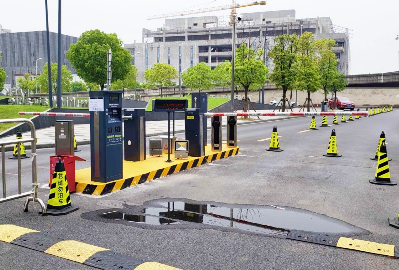 上海萬科虹橋云停車場收費管理系統(tǒng)及設(shè)備案例