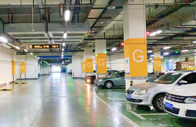 四川成都郫都萬(wàn)達(dá)廣場(chǎng)停車場(chǎng)車位引導(dǎo)系統(tǒng)及設(shè)備案例