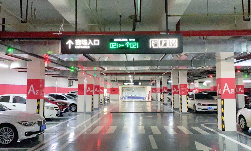 四川成都新津希望·奧特萊斯停車場收費(fèi)管理系統(tǒng)及設(shè)備案例