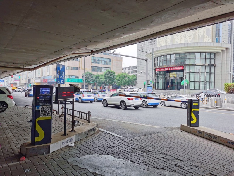 山西太原市高架橋下公共停車場收費管理系統(tǒng)及設(shè)備案例
