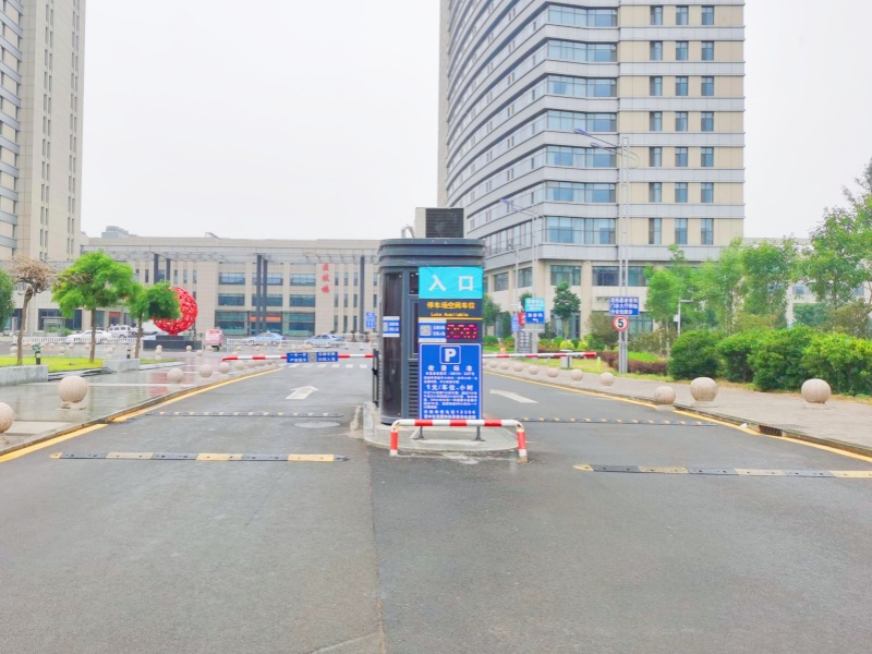 山西晉中市第一人民醫(yī)院停車場收費管理系統(tǒng)及設備案例