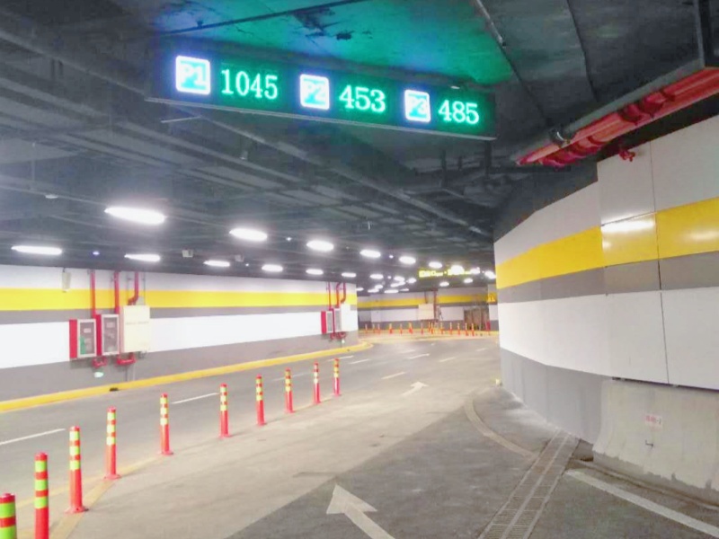 江蘇蘇州中心商場停車場收費管理系統(tǒng)及設(shè)備案例