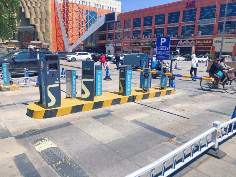 河北石家莊城投商貿(mào)廣場停車場收費管理系統(tǒng)及設備案例