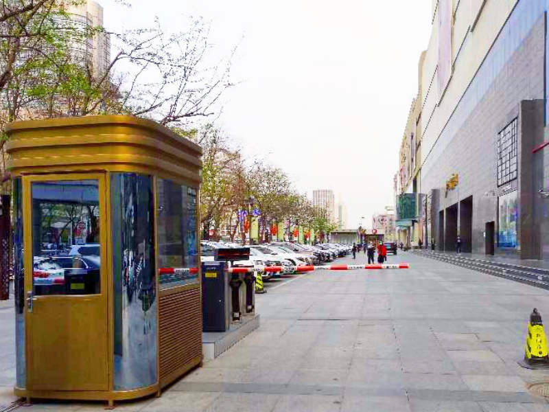 河北石家莊北國商城停車場收費(fèi)管理系統(tǒng)及設(shè)備案例