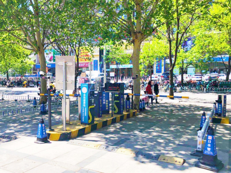 河北石家莊城投商貿(mào)廣場停車場收費管理系統(tǒng)及設備案例