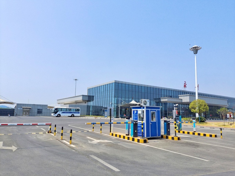 湖南永州零陵機場停車場道閘系統(tǒng)及設(shè)備案例