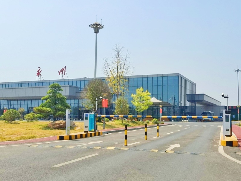 湖南永州零陵機場停車場道閘系統(tǒng)及設(shè)備案例
