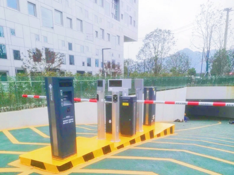 蘇州高新區(qū)新一代信息技術(shù)產(chǎn)業(yè)園停車場道閘系統(tǒng)及設備案例
