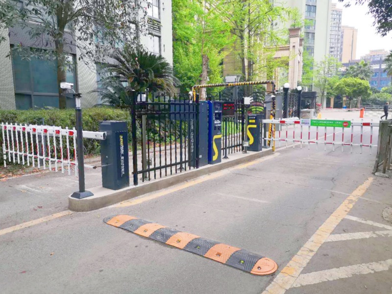 成都融匯悉尼灣庫吉島停車場收費(fèi)管理系統(tǒng)及設(shè)備案例