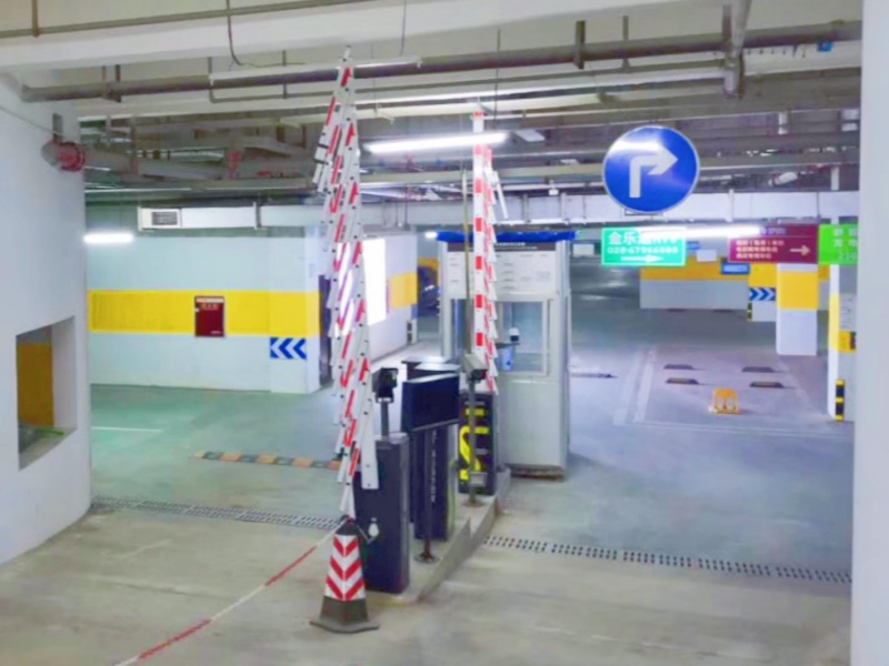 四川成都錦江星島國(guó)際停車場(chǎng)收費(fèi)管理系統(tǒng)及設(shè)備案例