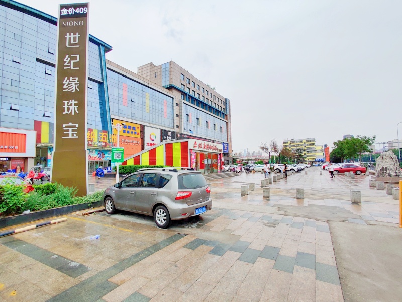 山東濟(jì)南繽紛五洲大酒店停車場(chǎng)收費(fèi)管理系統(tǒng)及設(shè)備案例