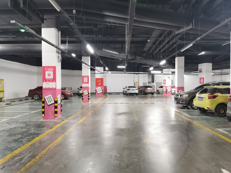 宜春潤達國際購物中心停車場收費管理系統(tǒng)及設(shè)備案例