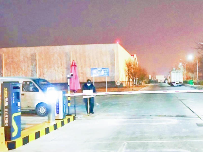 天津華宇順通物流停車(chē)場(chǎng)智能道閘系統(tǒng)及設(shè)備案例