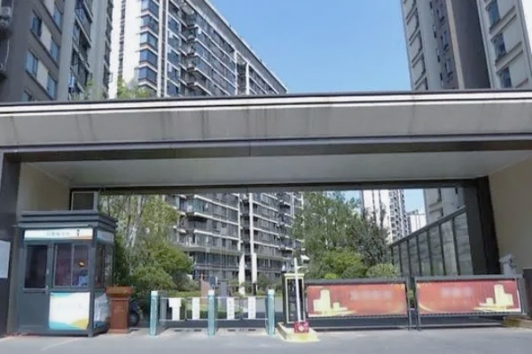 長沙一小區(qū)停車費(fèi)烏龍：1小時(shí)停車賬單4460元，維權(quán)路漫漫