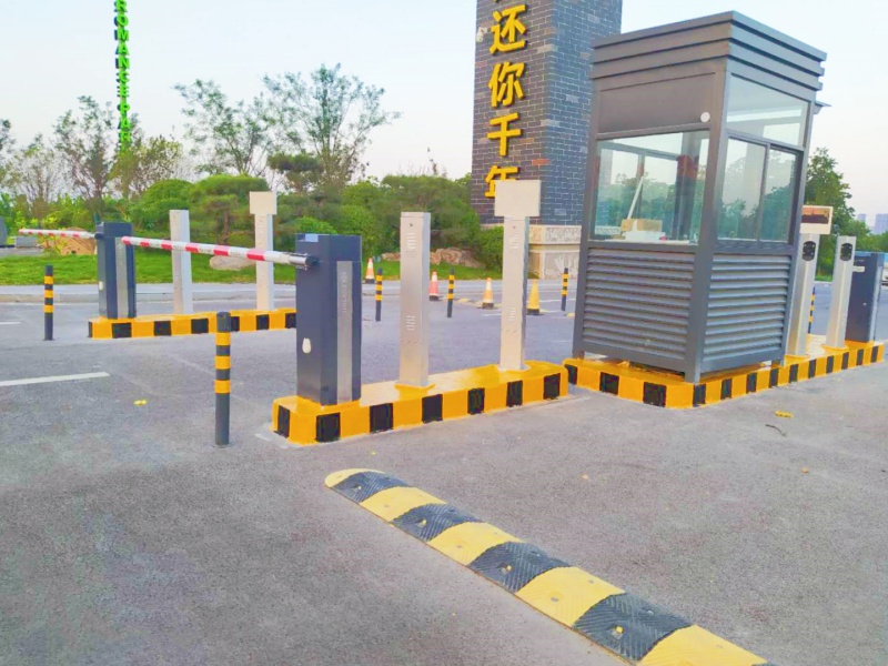 河南鄭州黃帝千古情景區(qū)停車場收費(fèi)管理系統(tǒng)及設(shè)備案例